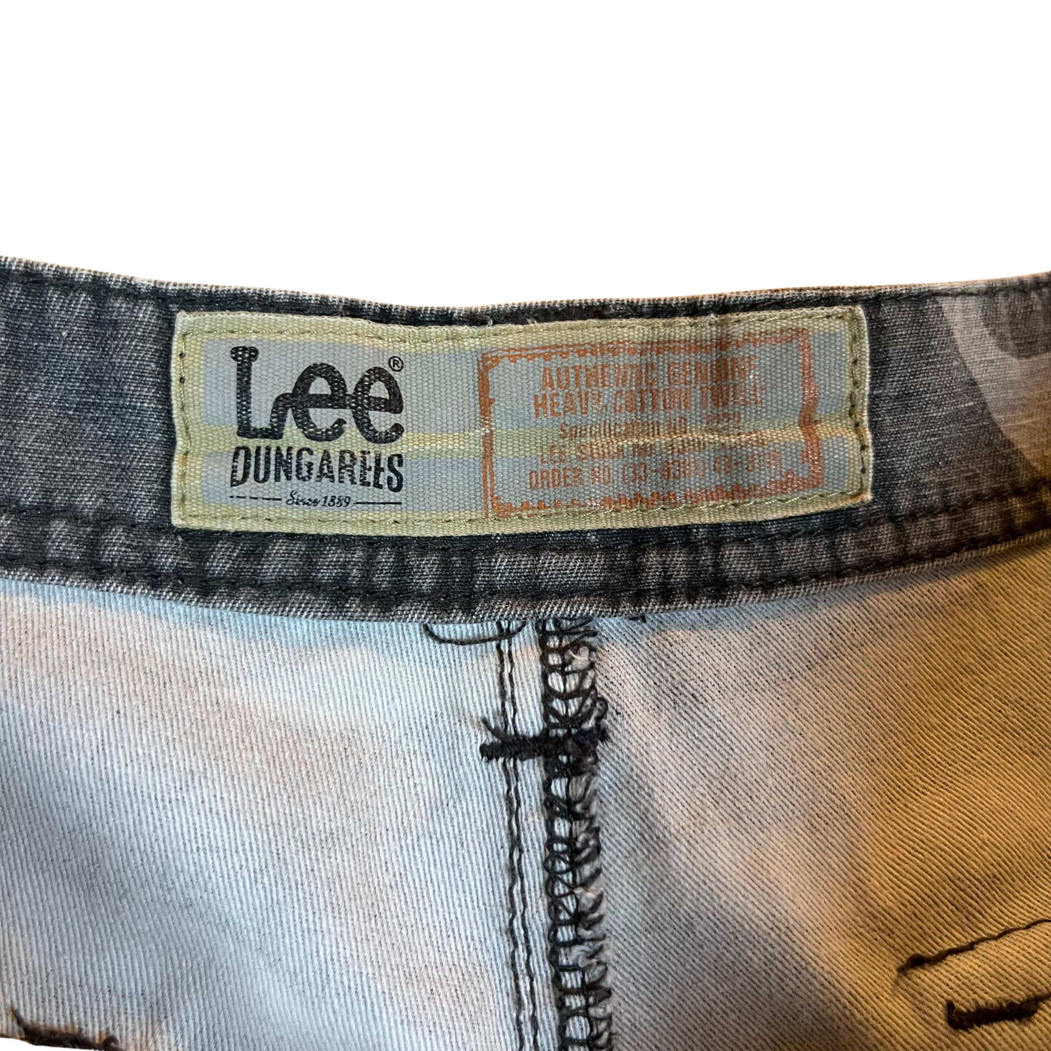 Lee Dungarees Vintage Urban Camo Cargo Shorts (36)
