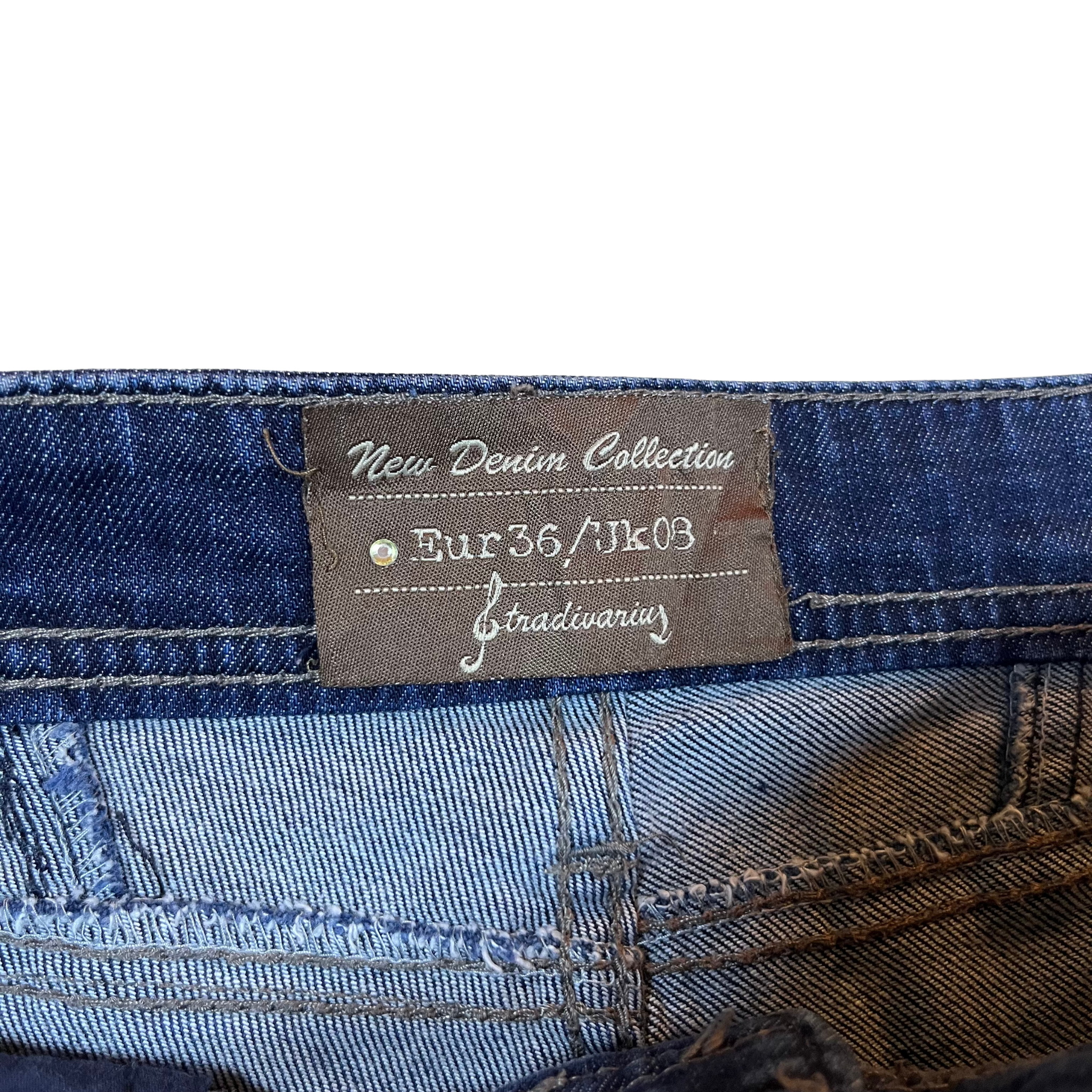 Stradivarius Vintage Dark Rinse Low-Rise Denim Shorts (10)