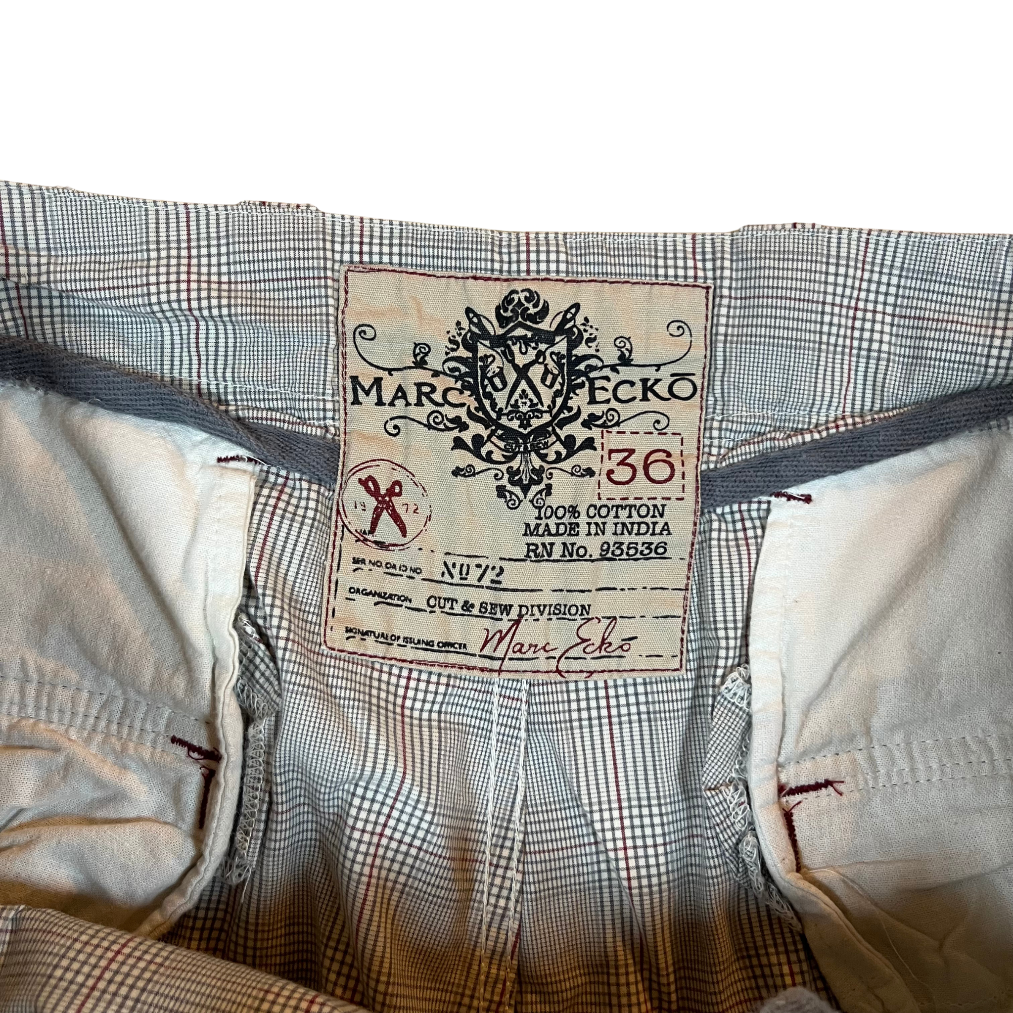Marc Ecko Vintage Plaid Cargo Shorts (36)